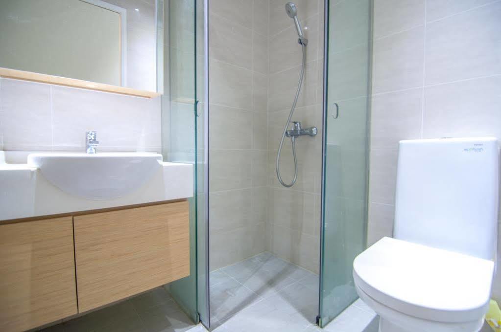 Ace Suites Singapore Bagian luar foto